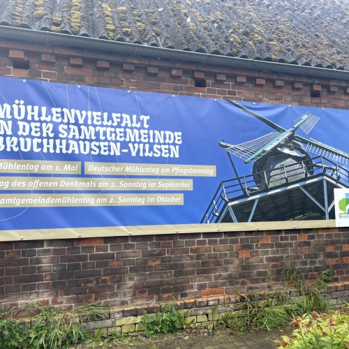Werbebanner an der Fehsenfeldschen Mühle